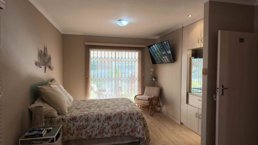 To Let 2 Bedroom Property for Rent in Oostersee Western Cape
